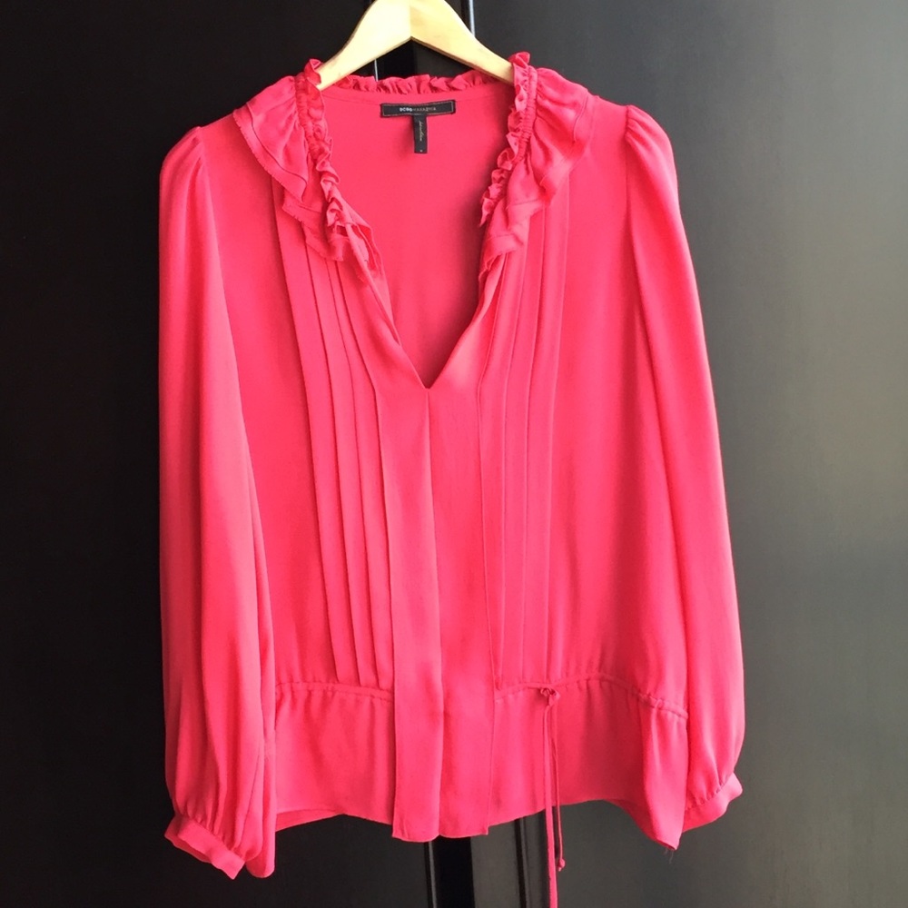Beautiful pink silk top with pleats. Size M
